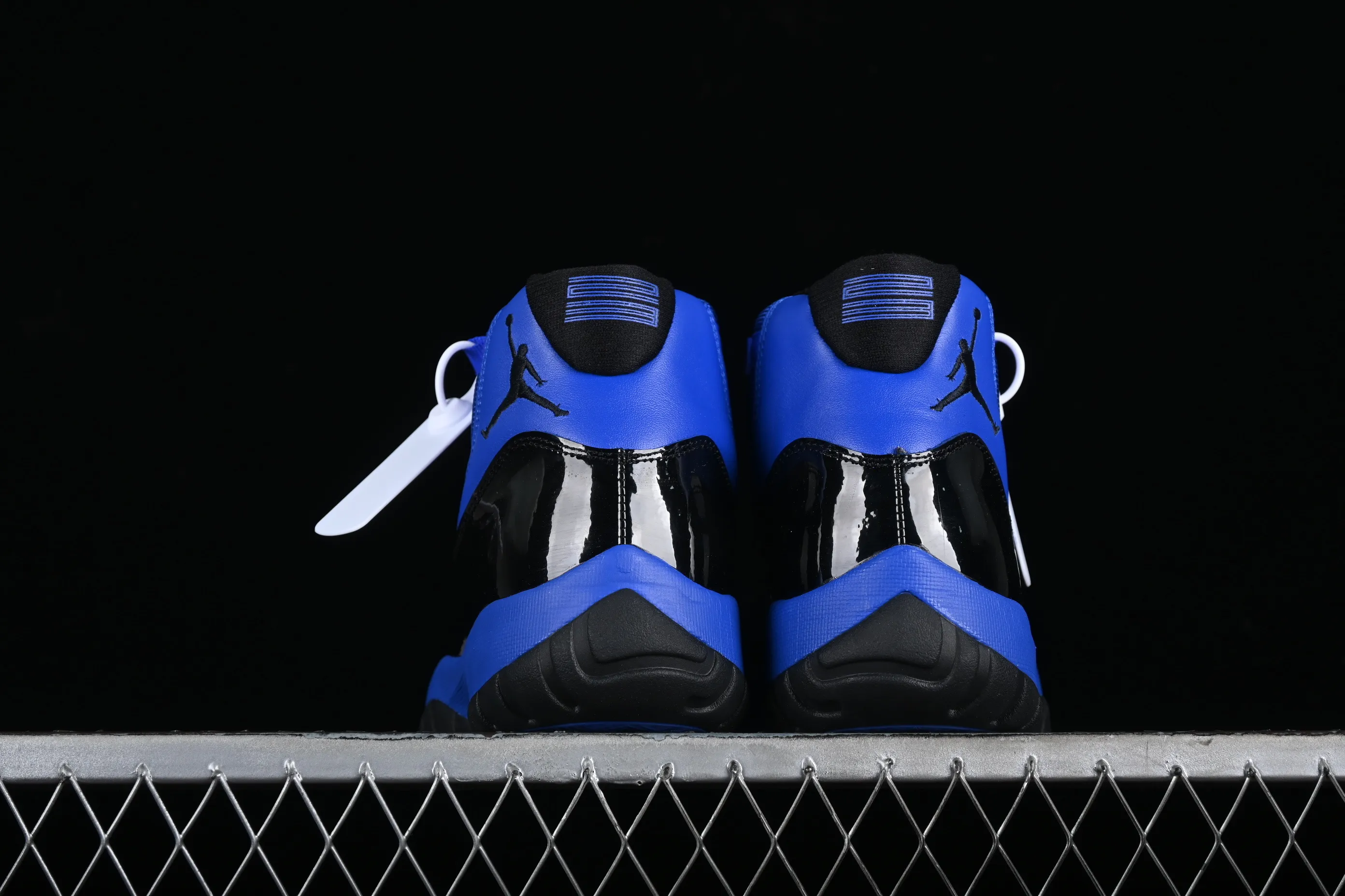 All categories Air Jordan Jordan series basketball shoes Air Jordan 11 Air Jordan 11 Retro AJ11 Joe 11 black and blue high-top basketball shoes CT8012-400